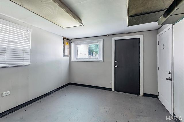 3711 Wabash Avenue, St Louis, MO 63109