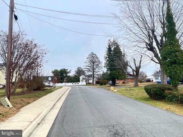 425 - 431 E E ST, Purcellville, VA 20132