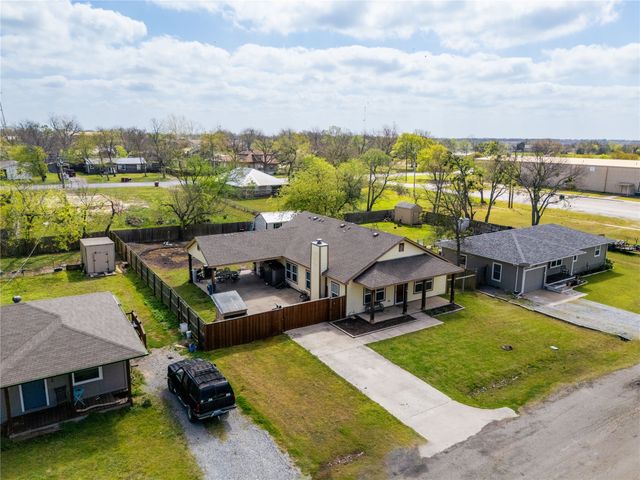 105 S 6th Street, Celeste, TX 75423