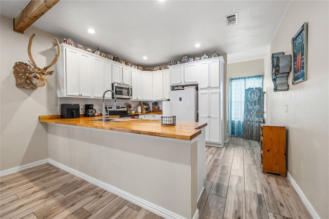 105 S 6th Street, Celeste, TX 75423