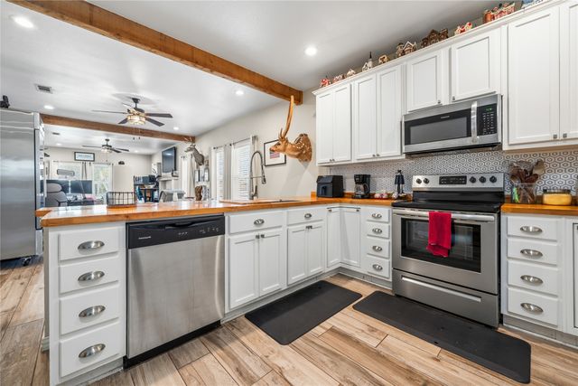105 S 6th Street, Celeste, TX 75423