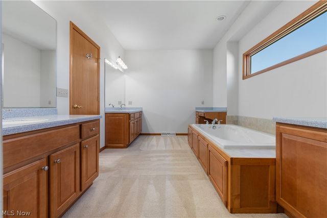 1315 Fieldcrest Drive, Wadsworth, OH 44281