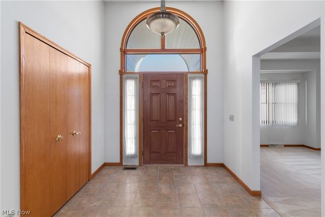 1315 Fieldcrest Drive, Wadsworth, OH 44281