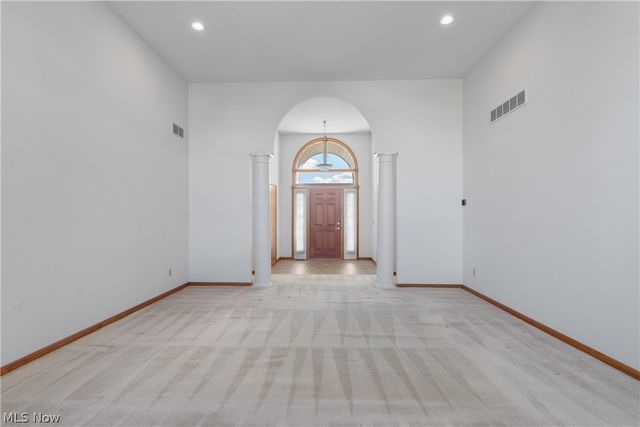 1315 Fieldcrest Drive, Wadsworth, OH 44281