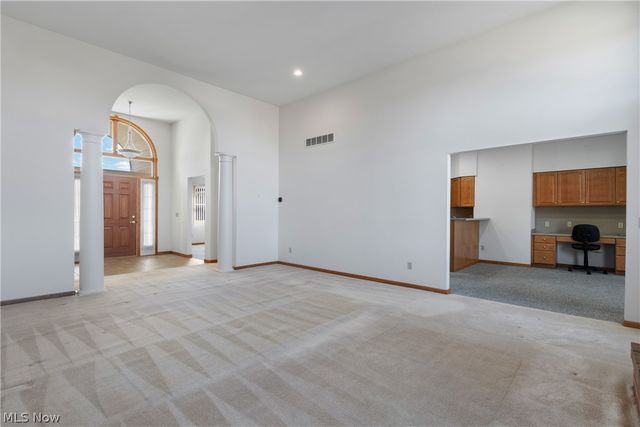 1315 Fieldcrest Drive, Wadsworth, OH 44281