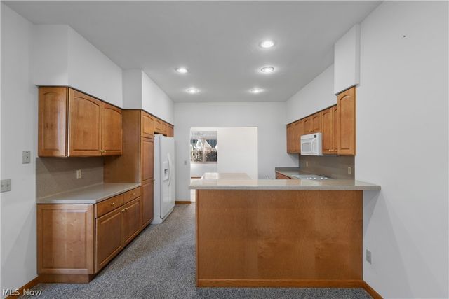 1315 Fieldcrest Drive, Wadsworth, OH 44281