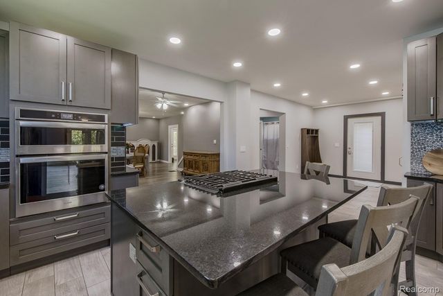 1621 Ray Road, Oxford Charter Township, MI 48371