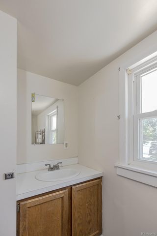 1621 Ray Road, Oxford Charter Township, MI 48371