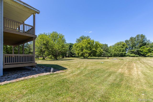 1621 Ray Road, Oxford Charter Township, MI 48371