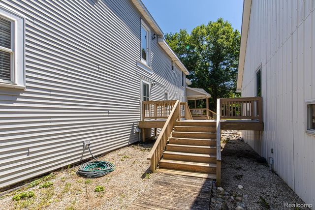 1621 Ray Road, Oxford Charter Township, MI 48371