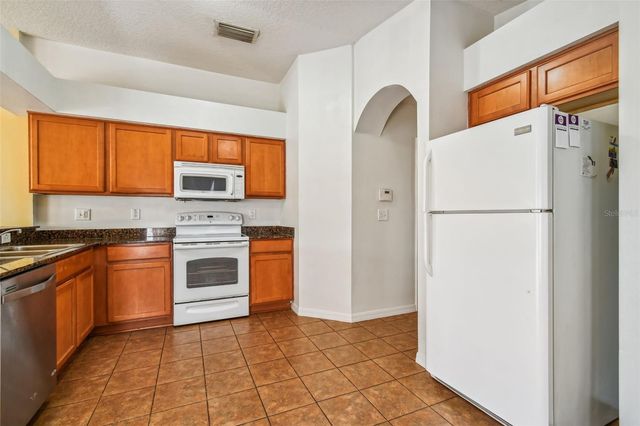 7956 CARRIAGE POINTE DRIVE, Gibsonton, FL 33534