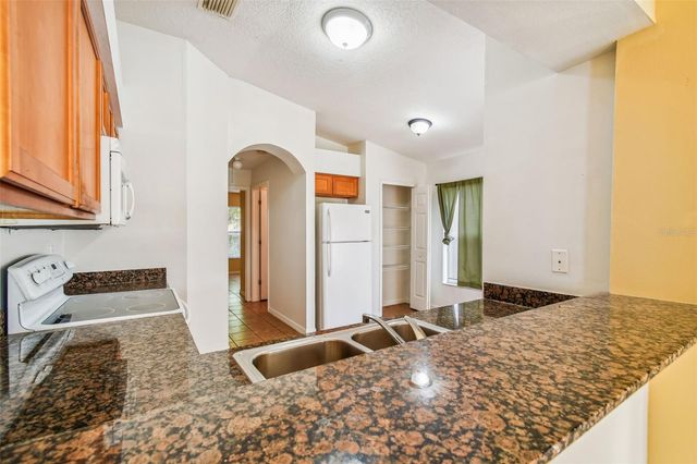 7956 CARRIAGE POINTE DRIVE, Gibsonton, FL 33534
