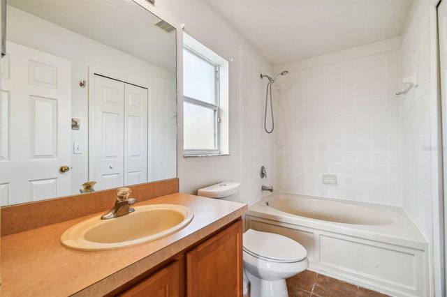 7956 CARRIAGE POINTE DRIVE, Gibsonton, FL 33534