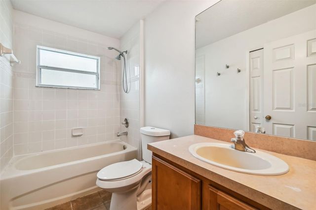 7956 CARRIAGE POINTE DRIVE, Gibsonton, FL 33534
