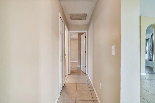7956 CARRIAGE POINTE DRIVE, Gibsonton, FL 33534