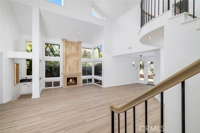 6 Harbor Pointe Drive, Corona Del Mar (newport Beach), CA 92625