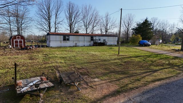 118 Oakwood Rd, Hohenwald, TN 38462