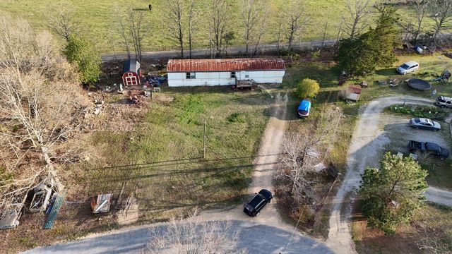 118 Oakwood Rd, Hohenwald, TN 38462