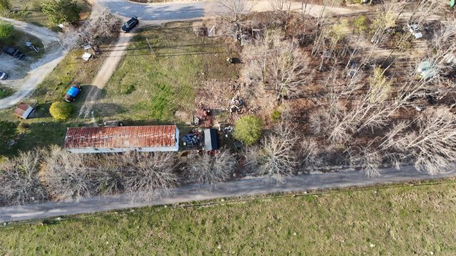 118 Oakwood Rd, Hohenwald, TN 38462