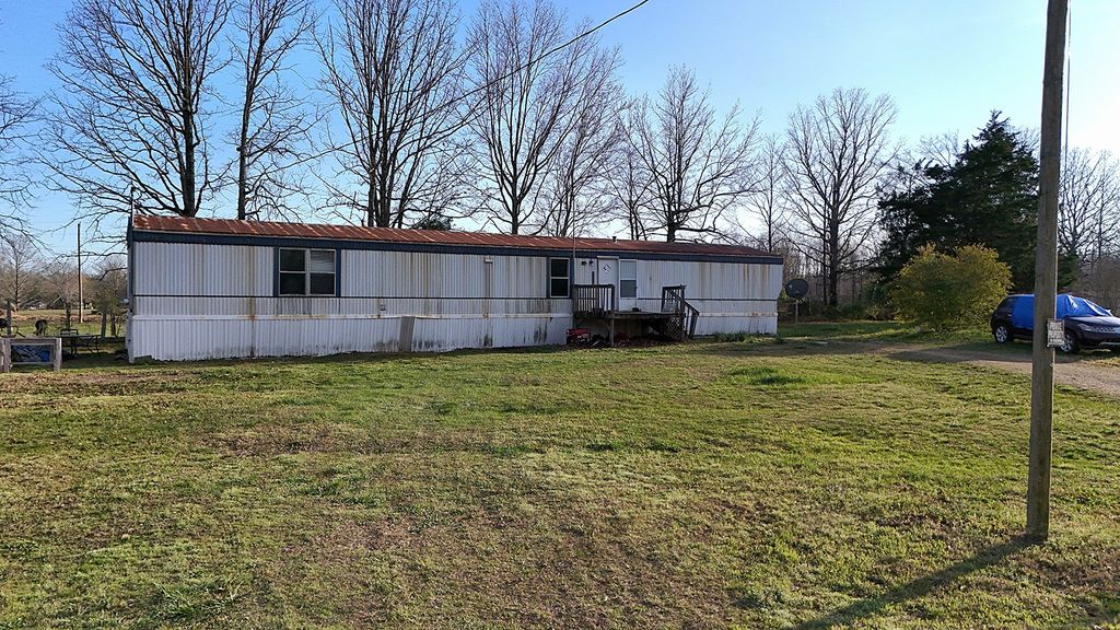 118 Oakwood Rd, Hohenwald, TN 38462