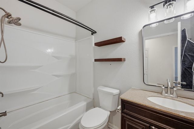 111 Britton Street, Tom Bean, TX 75489
