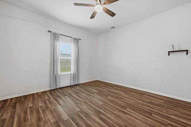111 Britton Street, Tom Bean, TX 75489