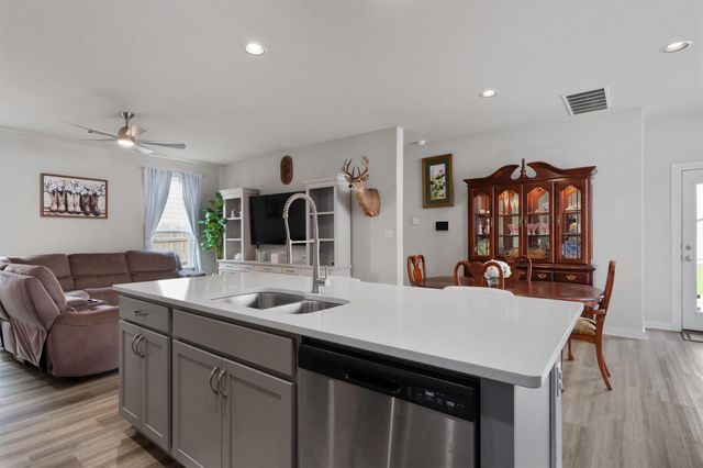 64 Bent Trail LN, Georgetown, TX 78628