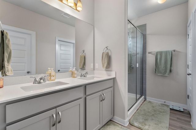 64 Bent Trail LN, Georgetown, TX 78628
