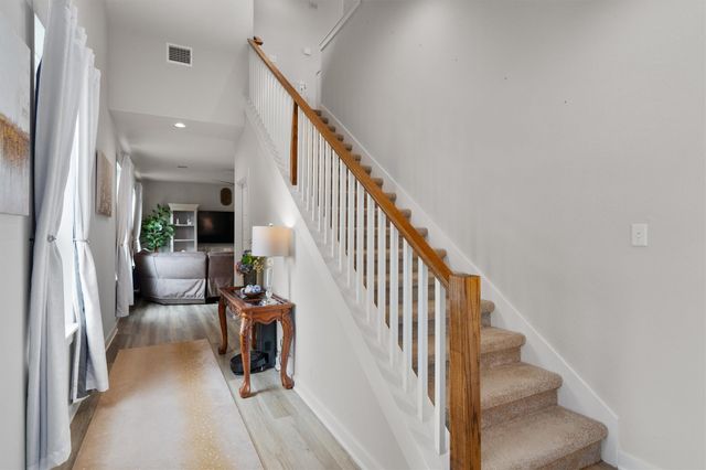 64 Bent Trail LN, Georgetown, TX 78628