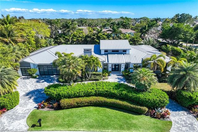 1300 Nautilus RD, Naples, FL 34102