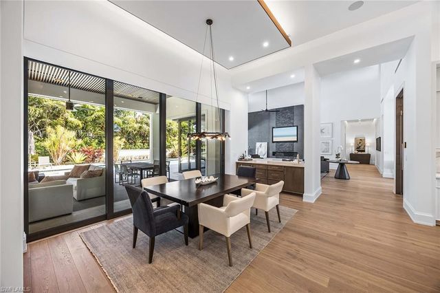 1300 Nautilus RD, Naples, FL 34102