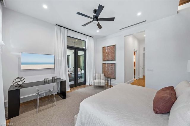 1300 Nautilus RD, Naples, FL 34102