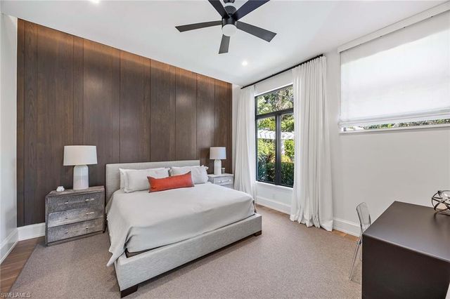 1300 Nautilus RD, Naples, FL 34102