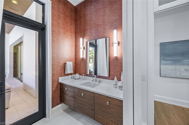 1300 Nautilus RD, Naples, FL 34102