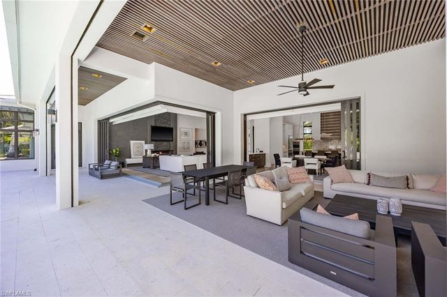 1300 Nautilus RD, Naples, FL 34102