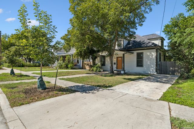 909 HAYS ST, San Antonio, TX 78202