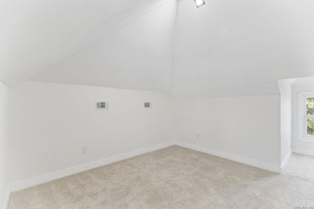 909 HAYS ST, San Antonio, TX 78202