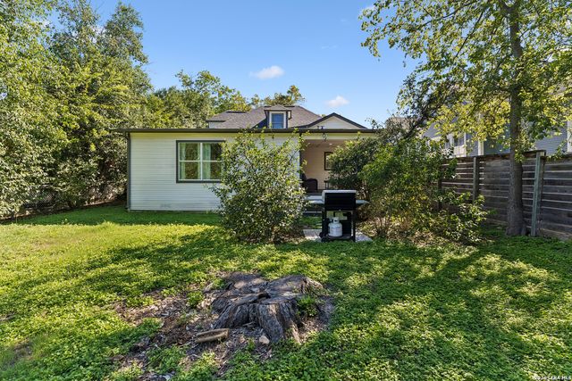 909 HAYS ST, San Antonio, TX 78202