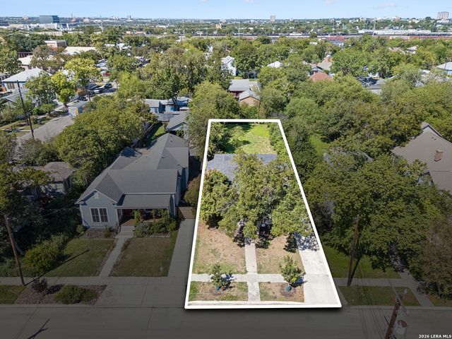 909 HAYS ST, San Antonio, TX 78202