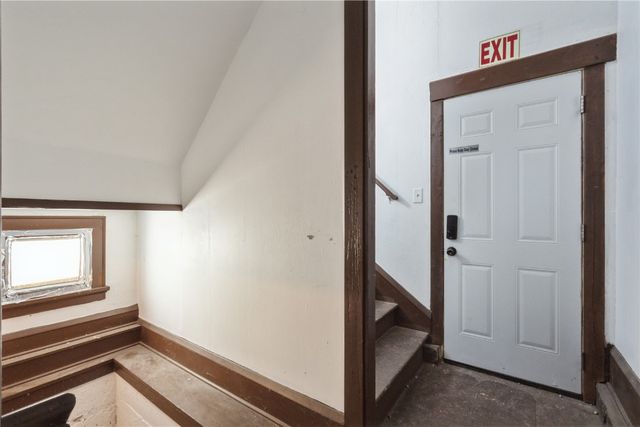 1249 3rd Ave SE, Cedar Rapids, IA 52403