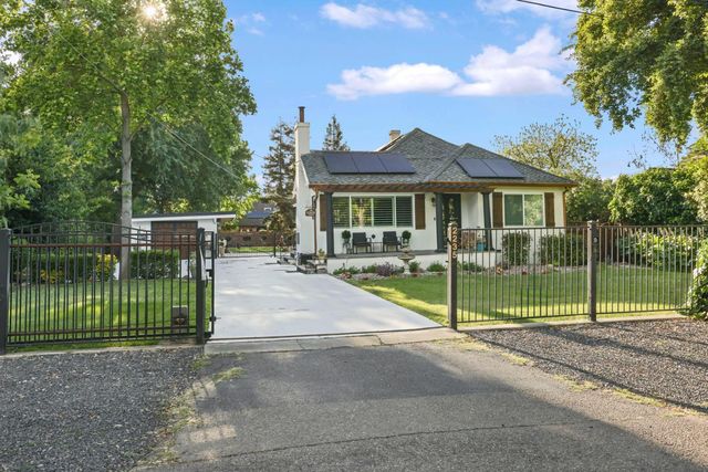 2235 Moreing Rd, Stockton, CA 95204