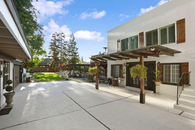 2235 Moreing Rd, Stockton, CA 95204