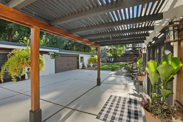 2235 Moreing Rd, Stockton, CA 95204