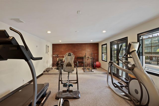 2235 Moreing Rd, Stockton, CA 95204