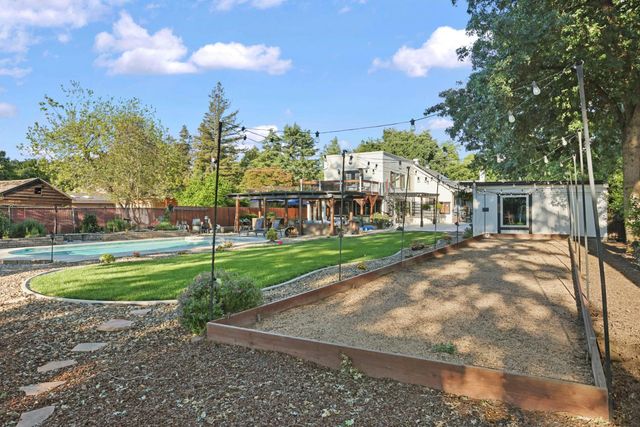 2235 Moreing Rd, Stockton, CA 95204