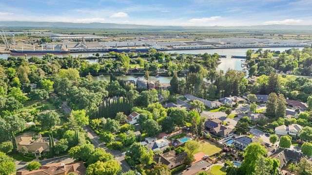 2235 Moreing Rd, Stockton, CA 95204