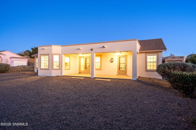 4561 Paseo Azul, Las Cruces, NM 88011