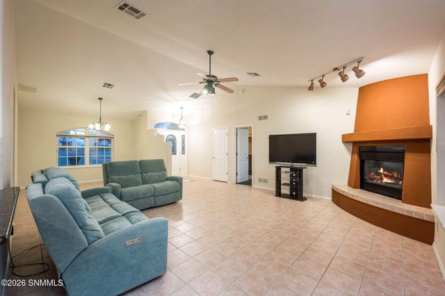 4561 Paseo Azul, Las Cruces, NM 88011