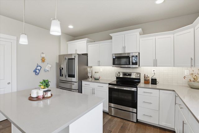 1824 S Donwood St, Spokane Valley, WA 99016