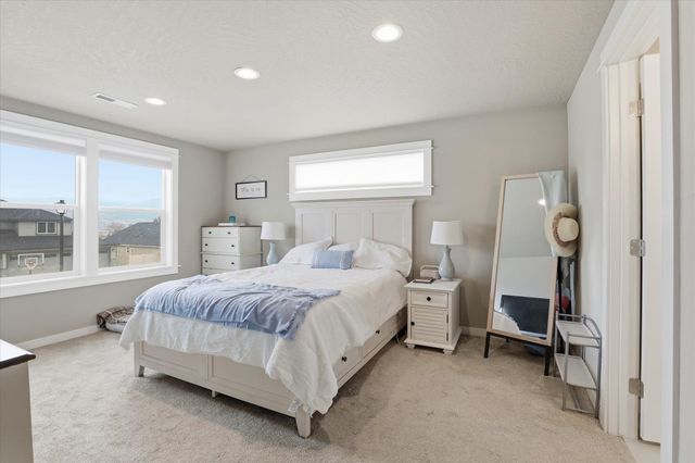 1824 S Donwood St, Spokane Valley, WA 99016